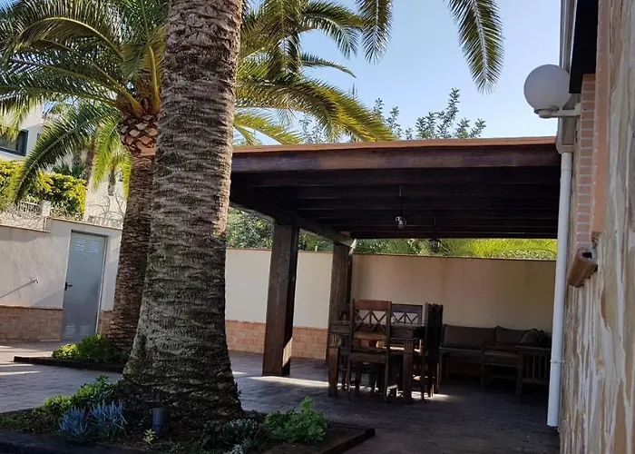 Montgo Апартаменти *